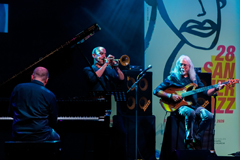 Carles Benavent Trío + Raynald Colom + Tomasito